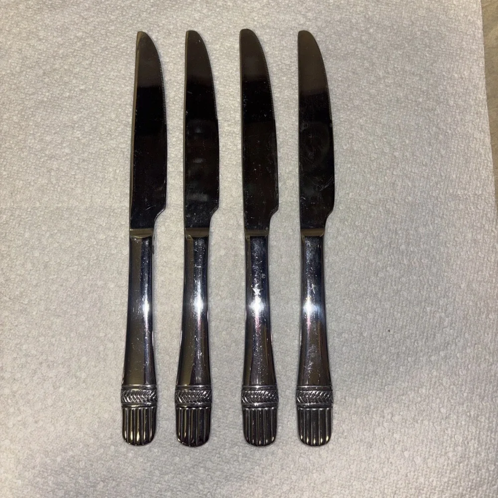 Heritage Mint, Ltd. DALESCROFT Stainless Steel Vietnam - 4 Dinner Knives Knife